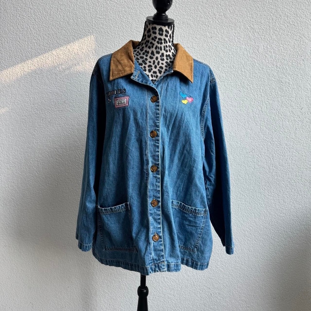 Lemon Grass Woman blue denim jacket  with suede collar and embroidered patches